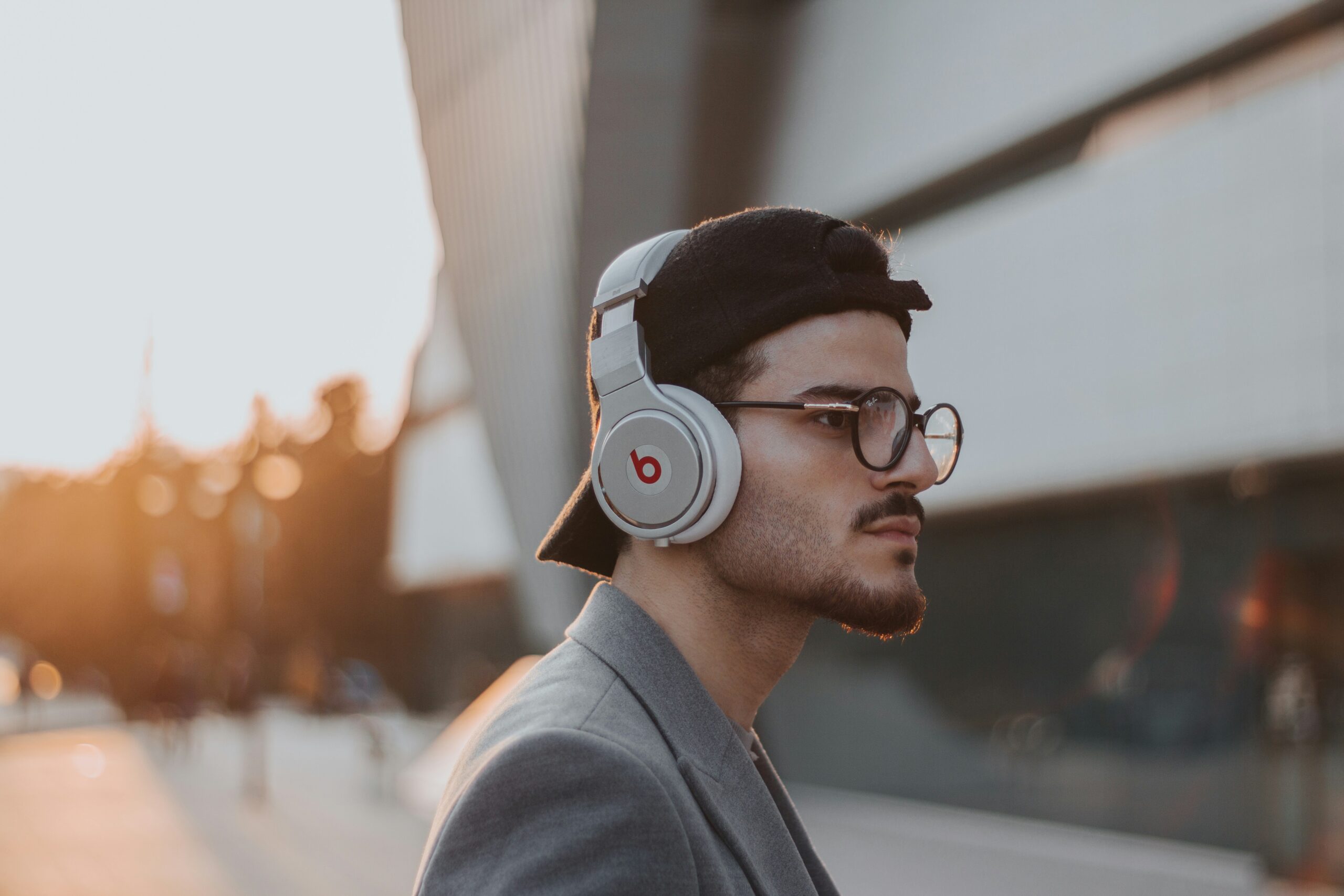 Finding Sound Sanctuary: The Best Headphones For Travel